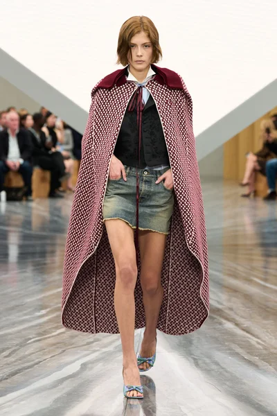 Look 39